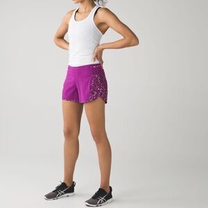 Lululemon‎ Real Quick Short in Regal Plum / Paradise Camo Multi Size 6